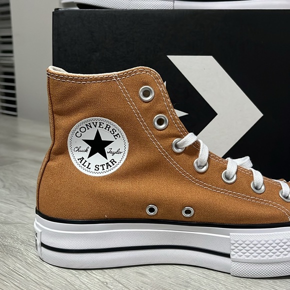 NWT Converse Women's Chuck Taylor All Star Lift Platform 'Gingersnap' Shoes - Picture 3 of 9